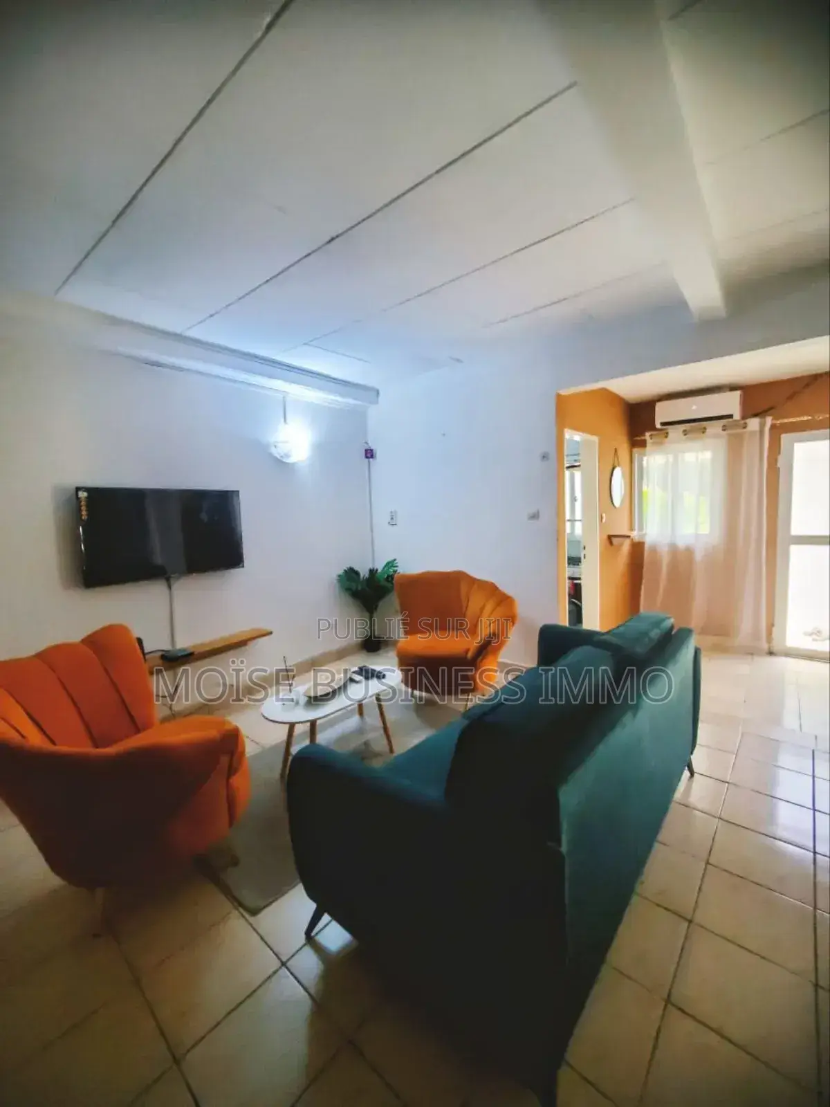 Furnished 1chbre Appartement dans Moïse Business &, Lumumba à Louer