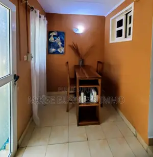 Furnished 1chbre Appartement dans Moïse Business &, Lumumba à Louer