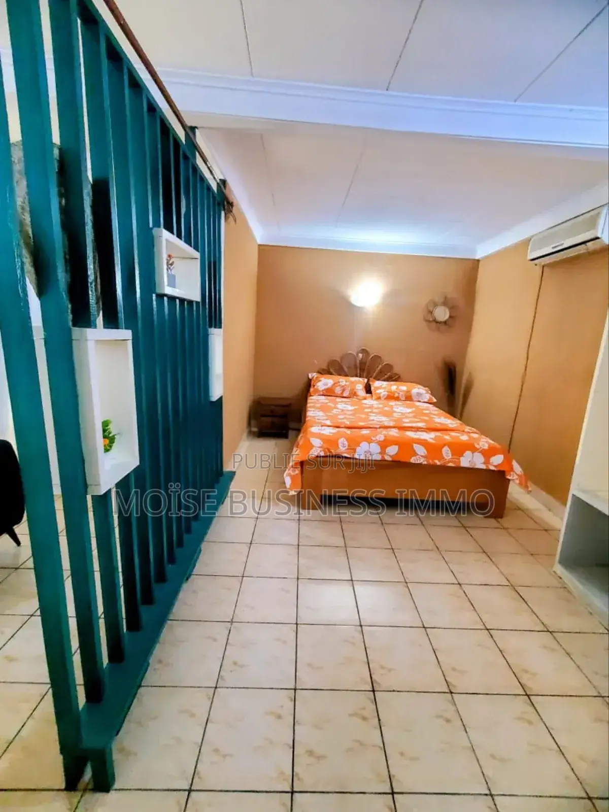 Furnished 1chbre Appartement dans Moïse Business &, Lumumba à Louer