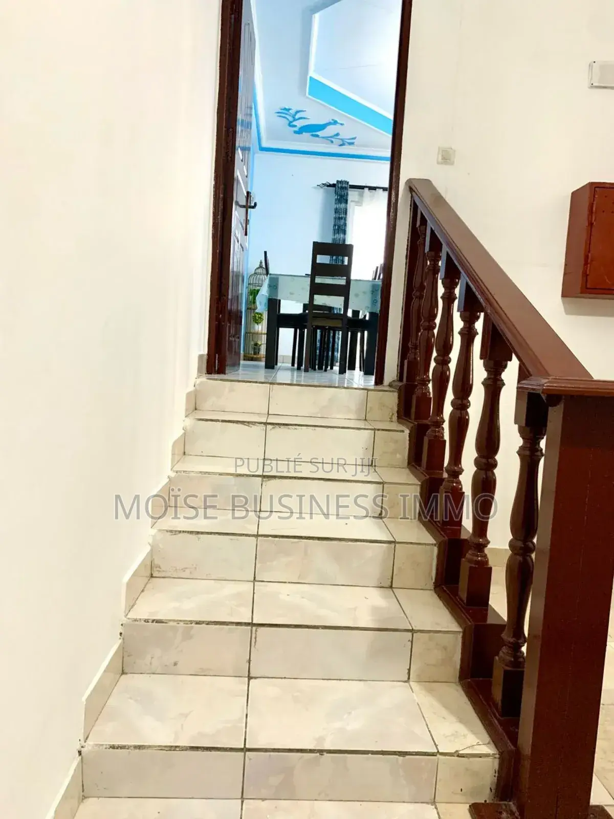 Furnished 2chbre Appartement dans Moïse Business &, Lumumba à Louer