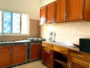 Furnished 2chbre Appartement dans Moïse Business &, Lumumba à Louer