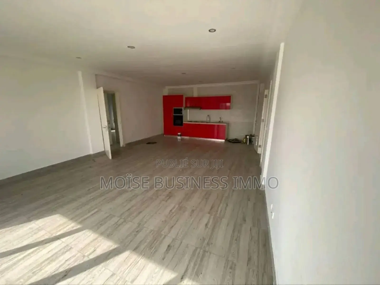 2chbre Appartement dans Moïse Business &, Lumumba à Louer