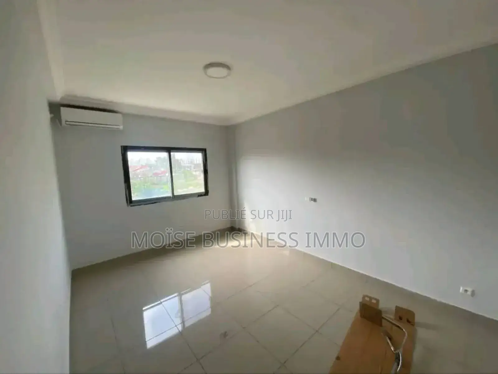 2chbre Appartement dans Moïse Business &, Lumumba à Louer