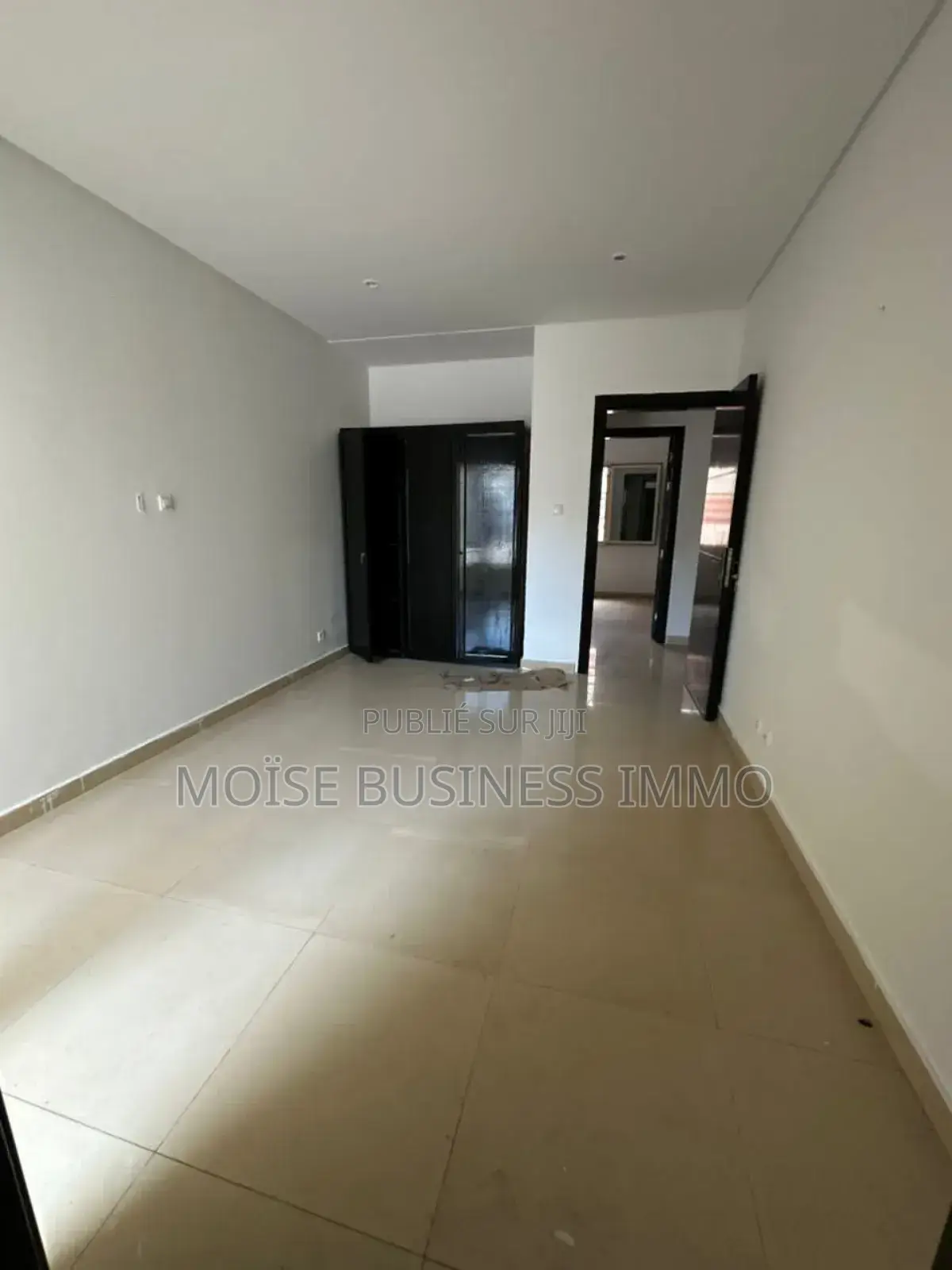 3chbre Appartement dans Moïse Business &, Lumumba à Louer