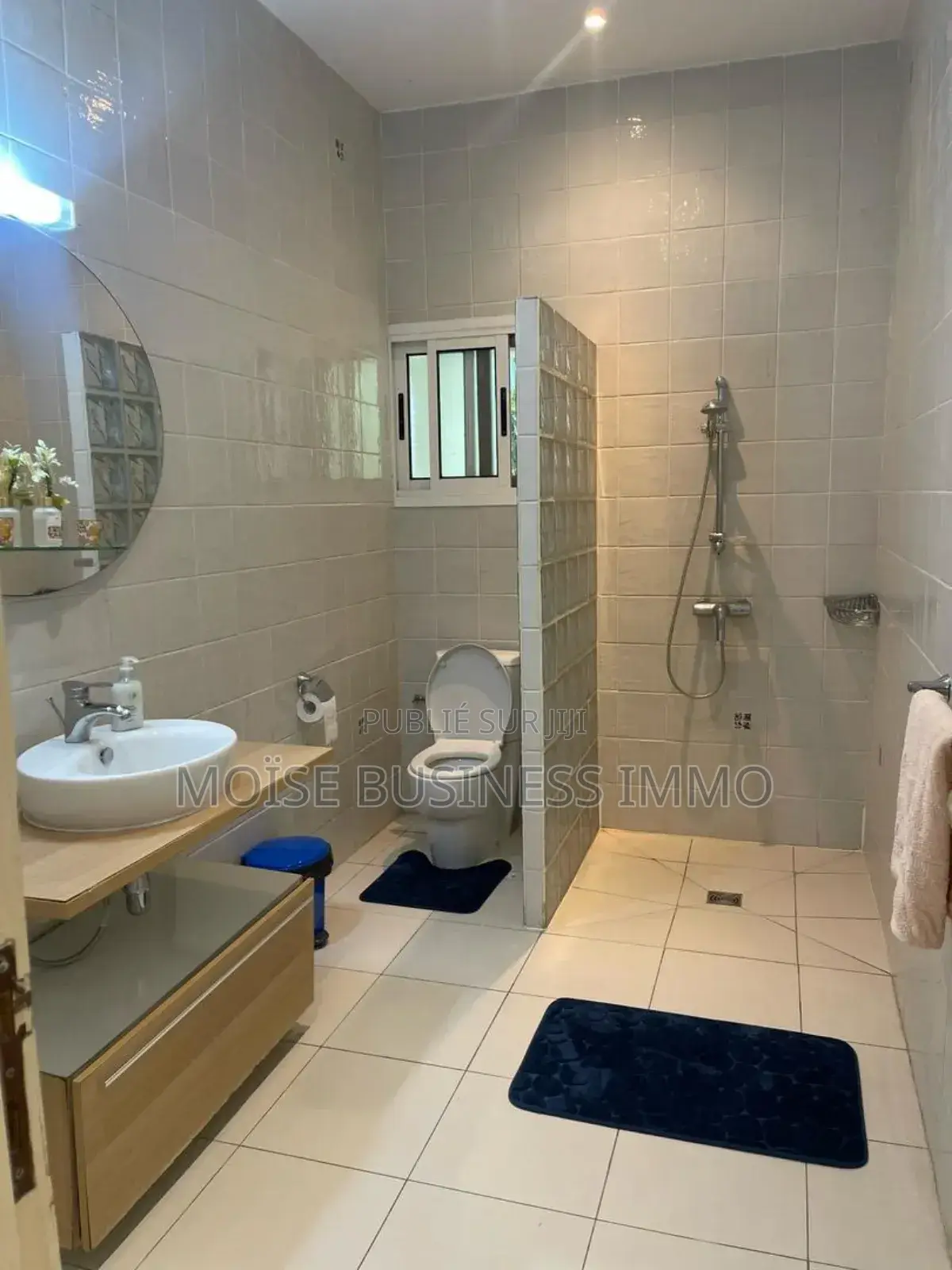 Furnished 1chbre Duplex dans Moïse Business &, Lumumba à Louer