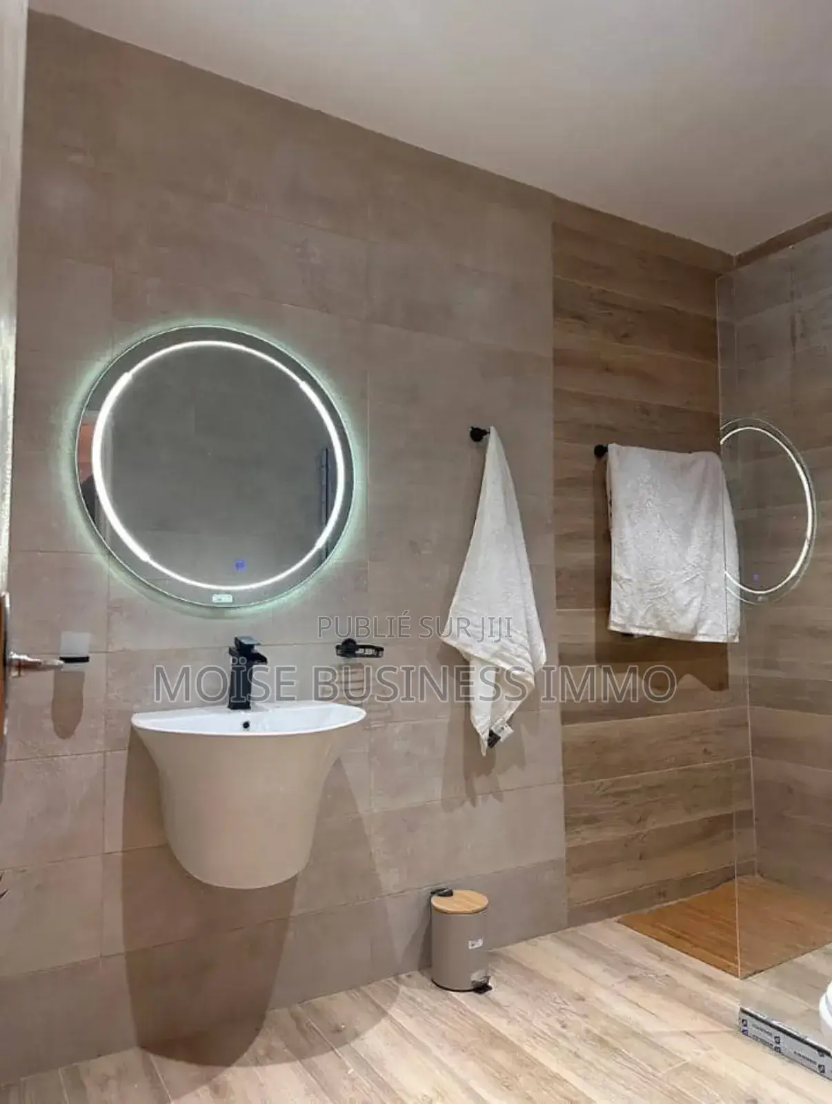 Furnished 1chbre Studio dans Moïse Business &, Lumumba à Louer