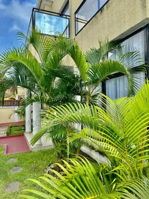 Furnished 3chbre Villa dans Moïse Business &, Lumumba à Louer