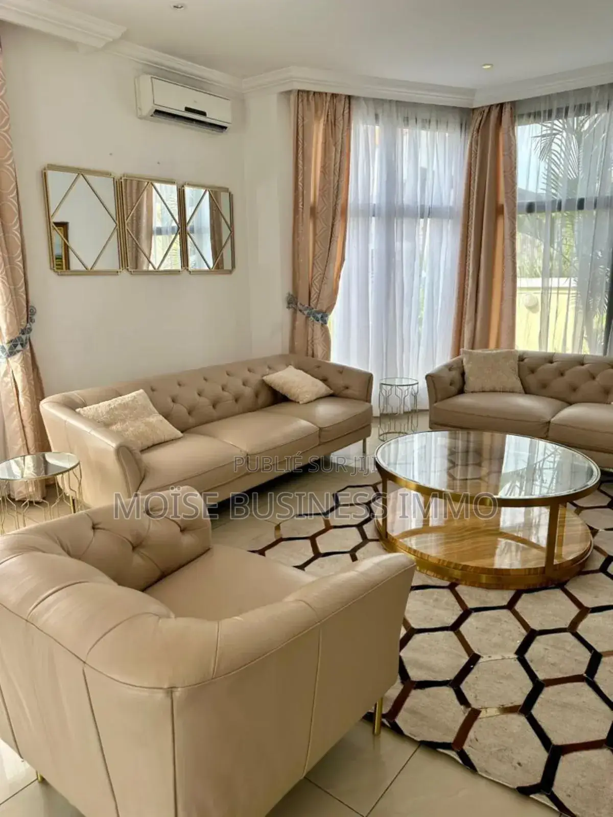 Furnished 3chbre Villa dans Moïse Business &, Lumumba à Louer