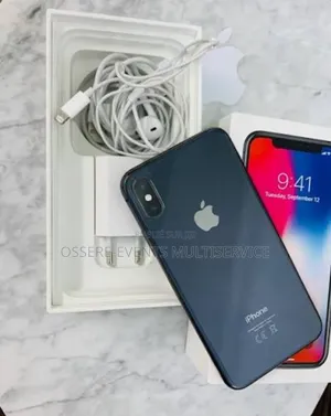 Neuf Apple iPhone X 64 GB Autre