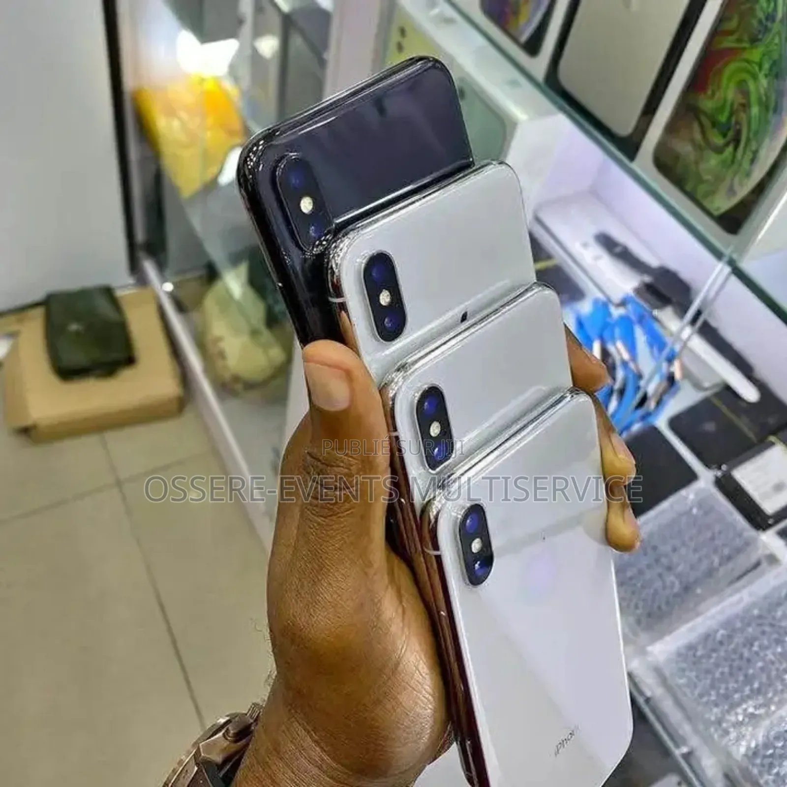 Neuf Apple iPhone X 64 GB Autre