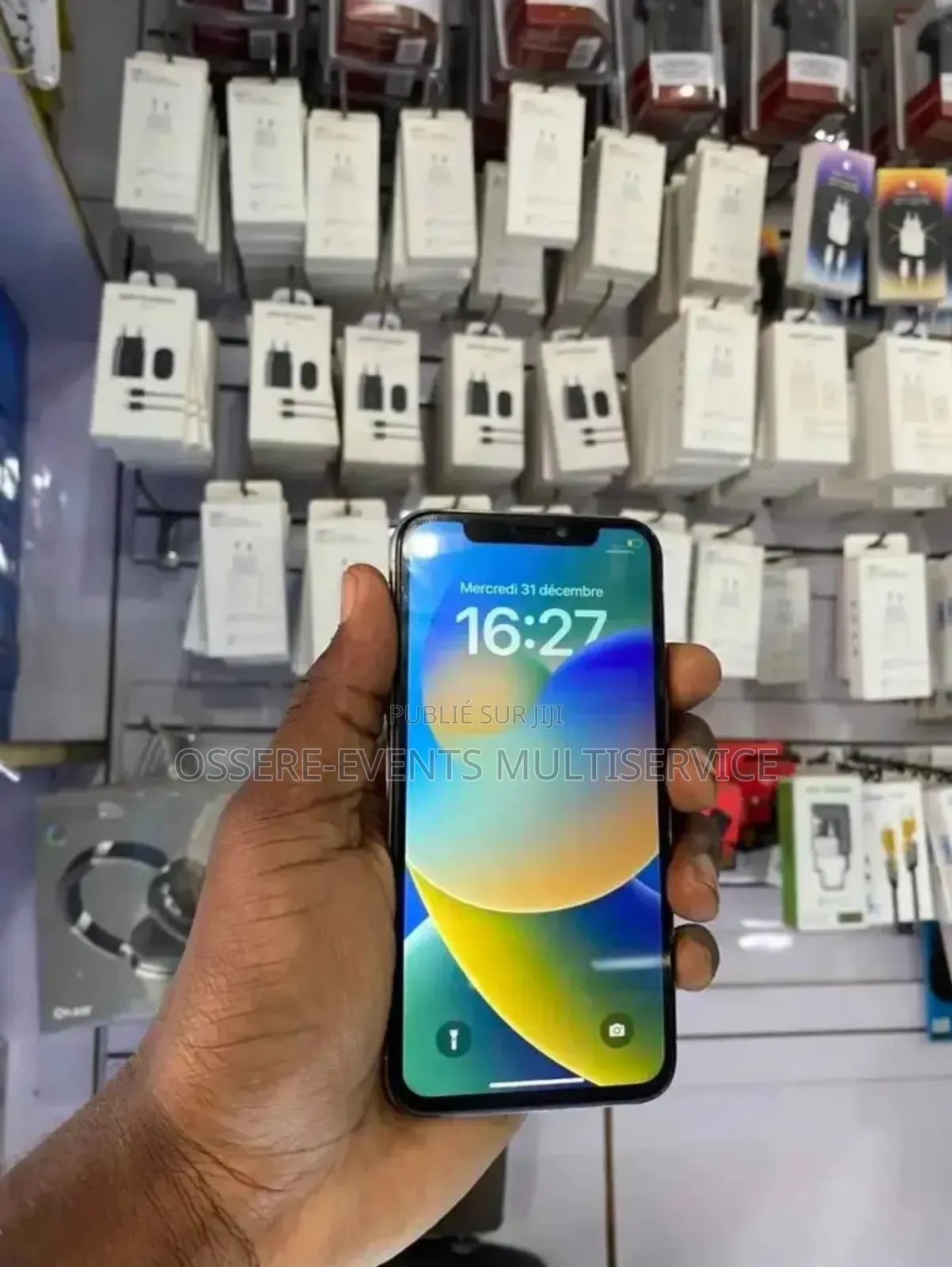 Neuf Apple iPhone X 64 GB Autre