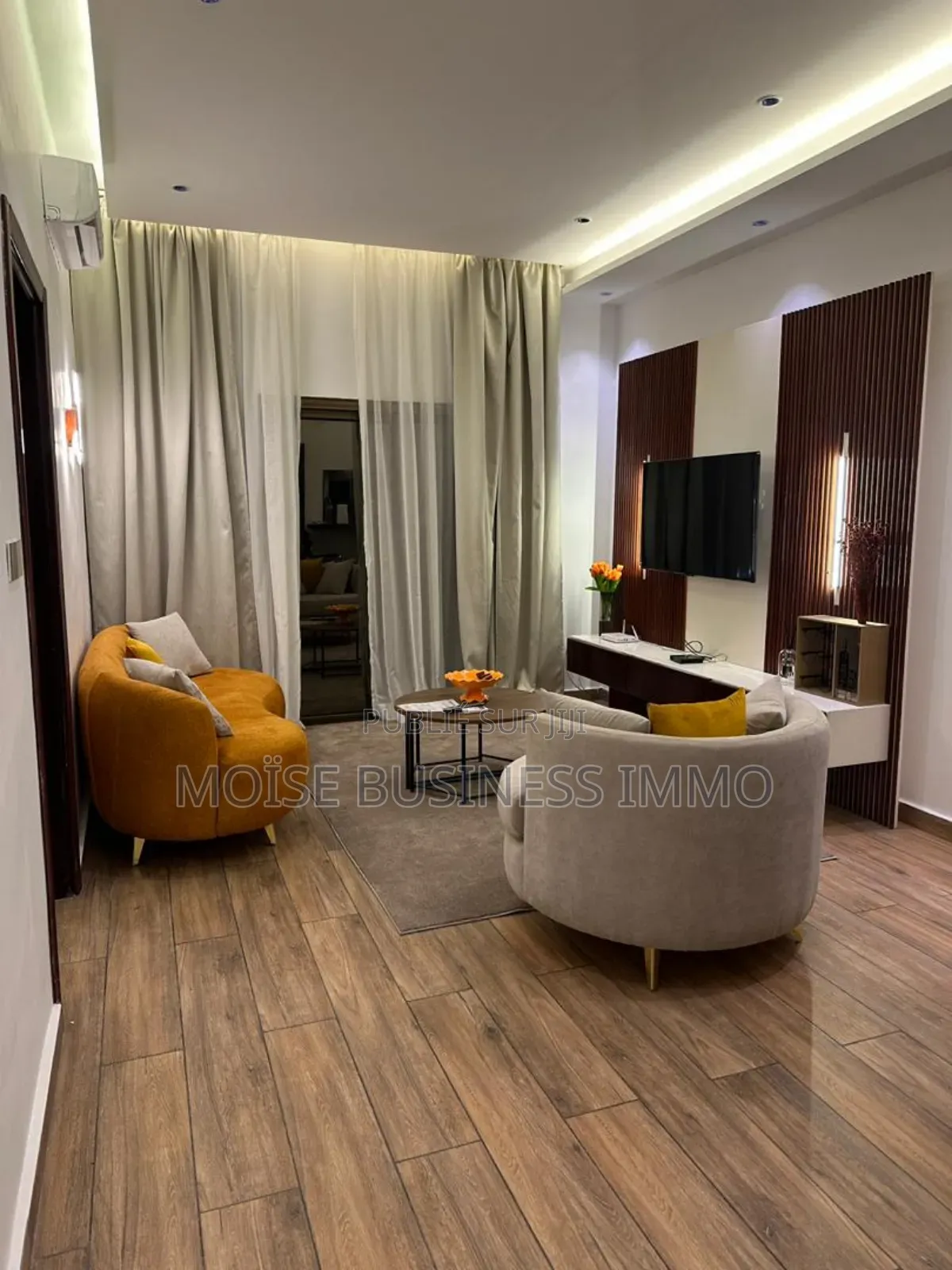 Furnished 1chbre Appartement dans Moïse Business &, Lumumba à Louer