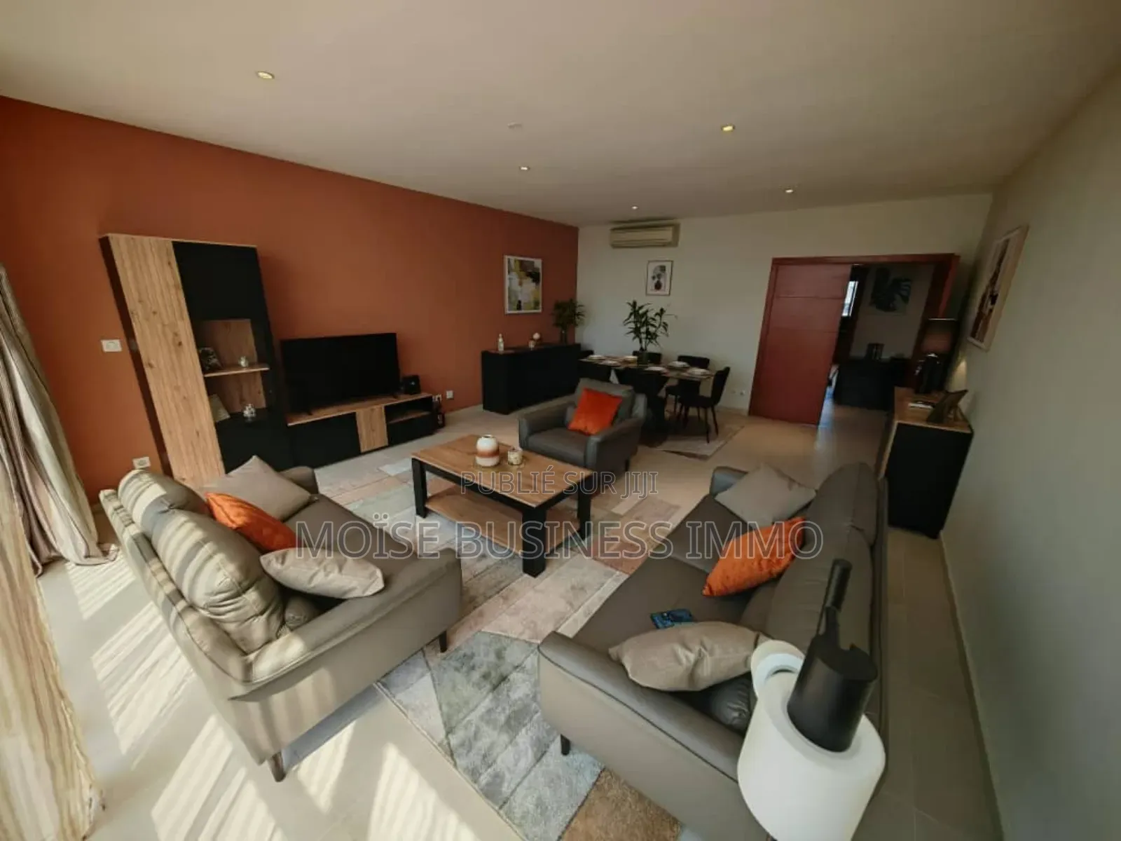 Furnished 2chbre Appartement dans Moïse Business &, Lumumba à Louer