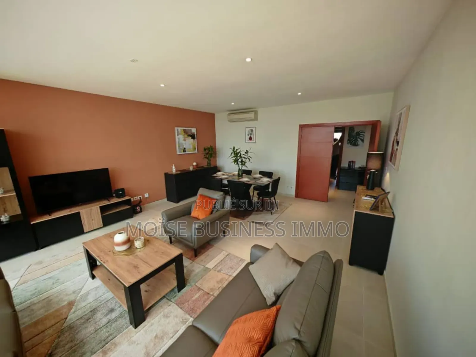 Furnished 2chbre Appartement dans Moïse Business &, Lumumba à Louer