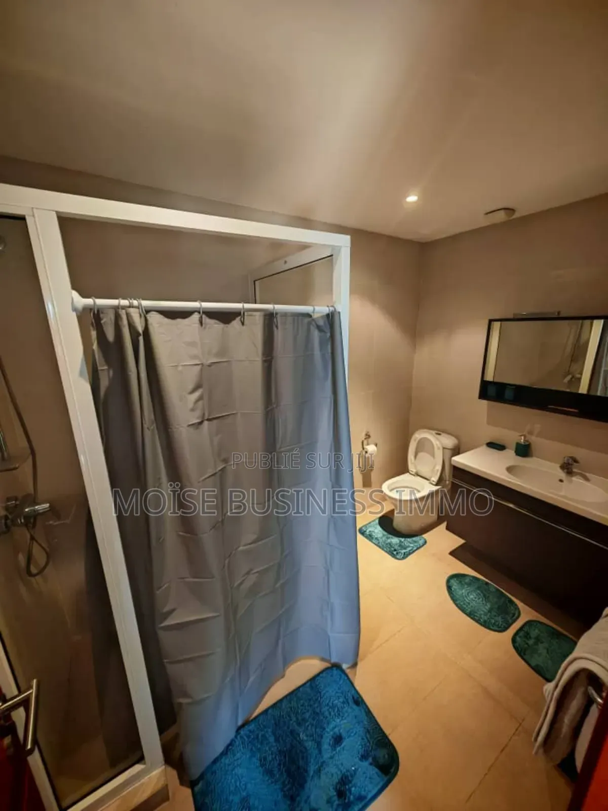 Furnished 2chbre Appartement dans Moïse Business &, Lumumba à Louer