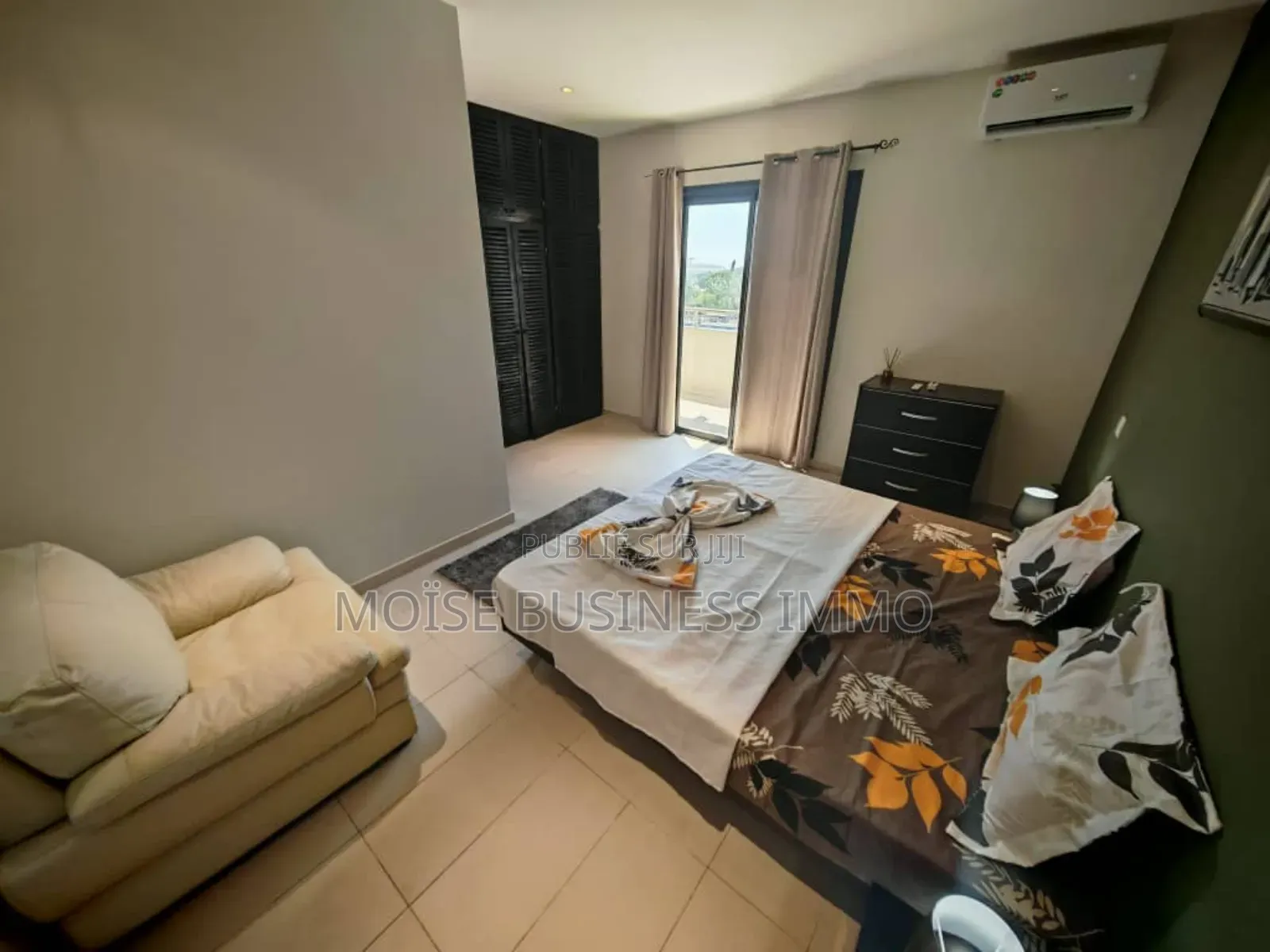 Furnished 2chbre Appartement dans Moïse Business &, Lumumba à Louer