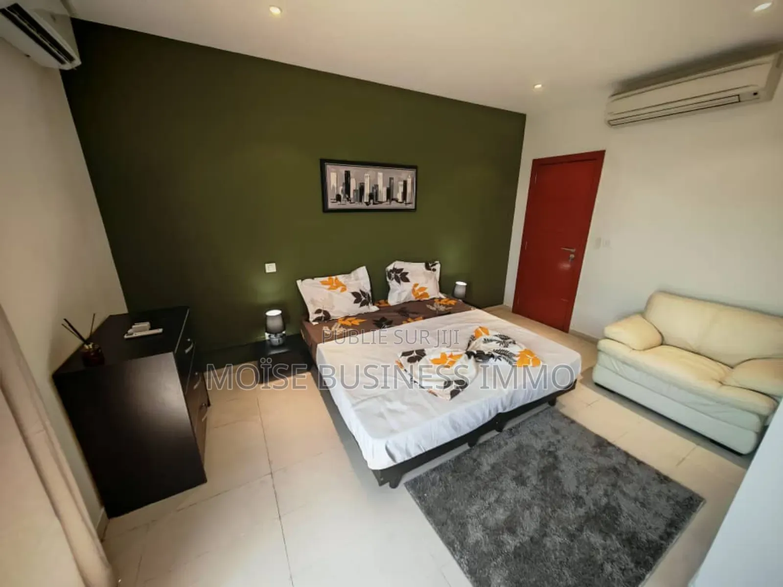 Furnished 2chbre Appartement dans Moïse Business &, Lumumba à Louer