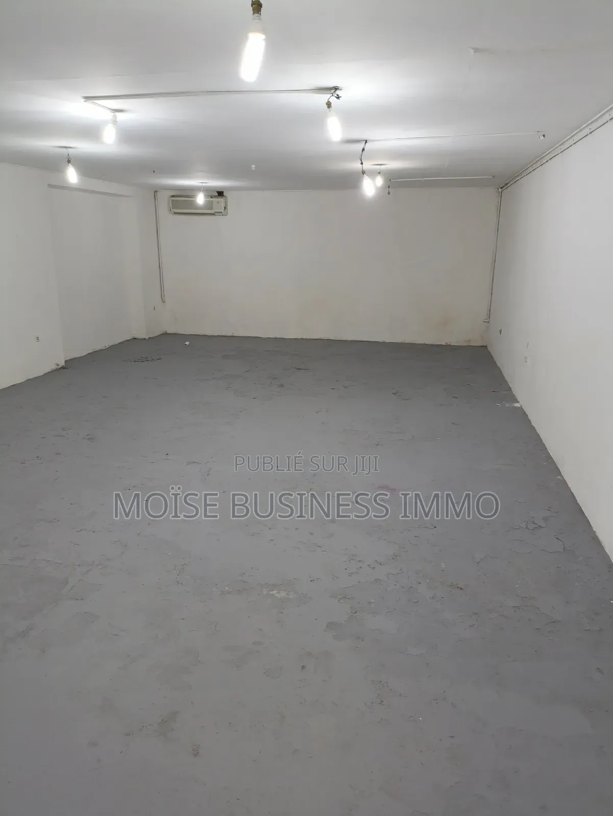 Local Commercial Au Centre-Ville Sur Charle De Gaulle 3 Millions TTC