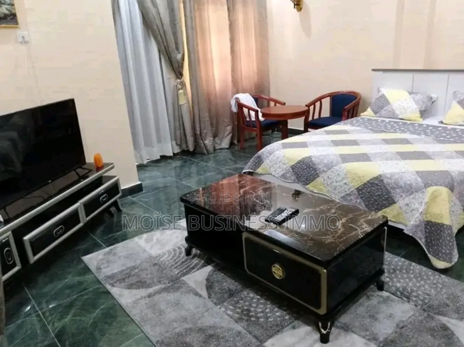 Furnished 1chbre Appartement dans Moïse Business &, Lumumba à Louer
