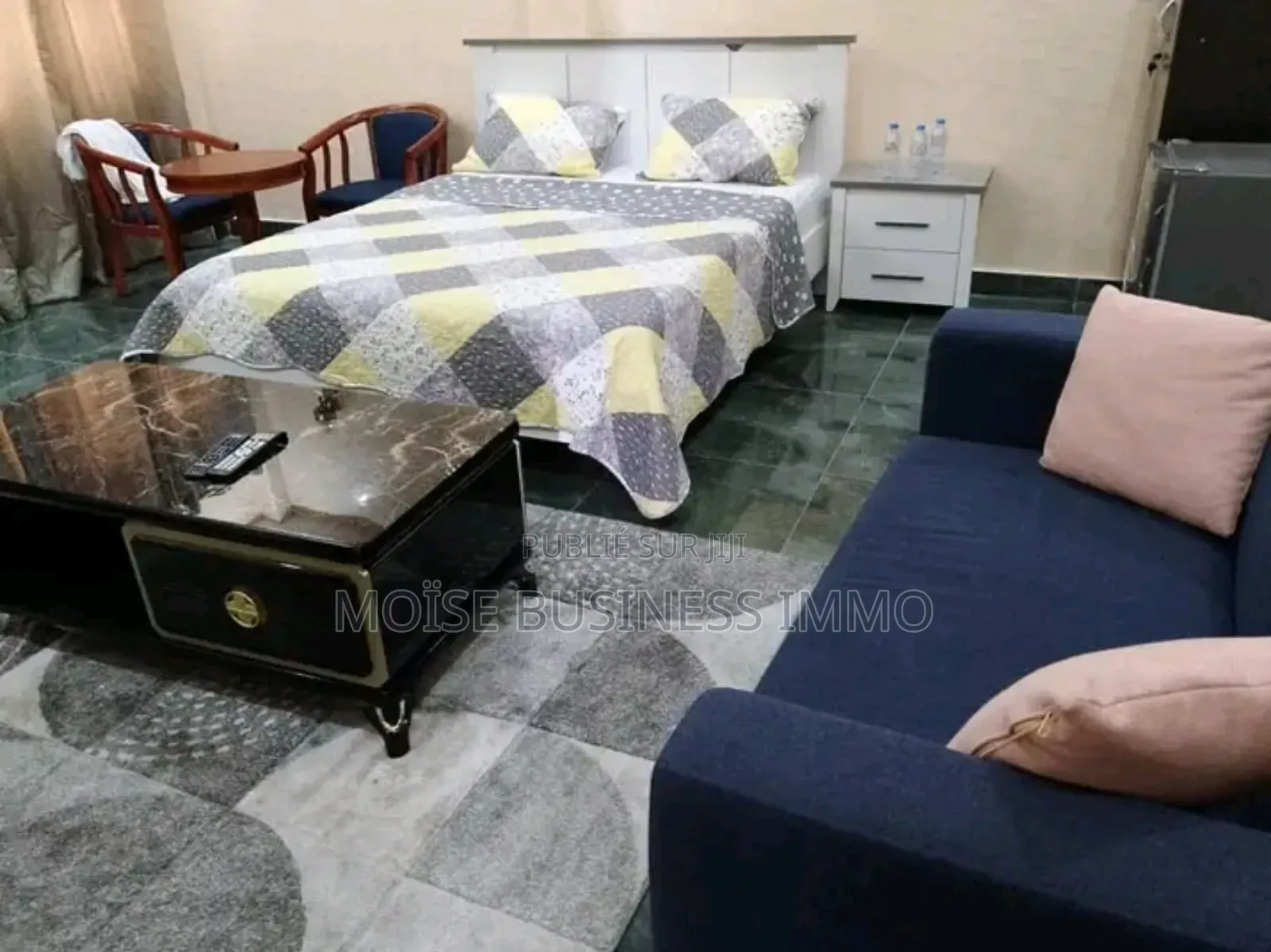 Furnished 1chbre Appartement dans Moïse Business &, Lumumba à Louer