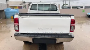 Toyota Hilux 2012 Blanc