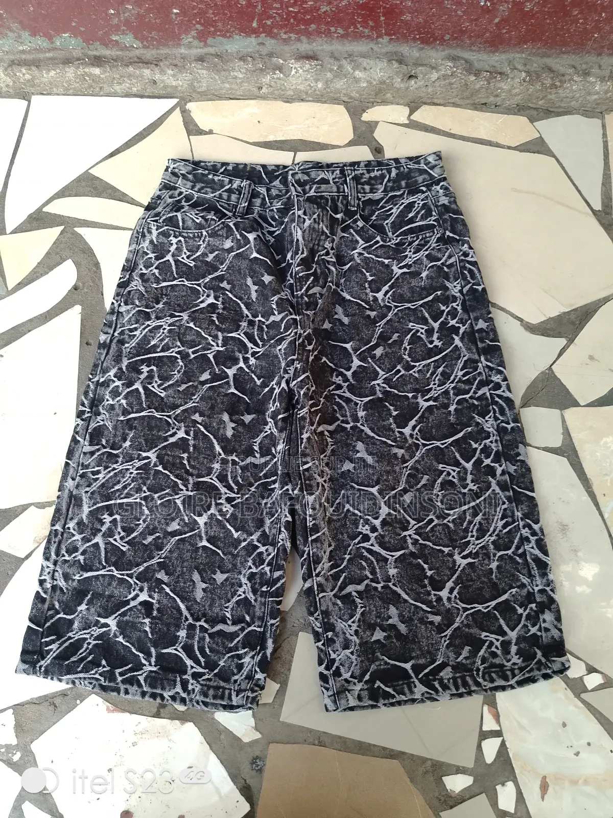 Vêtement Bon Marché Très Neuf, Jamais Porté