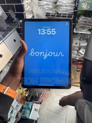 Neuf Apple iPad Air (2020) 64 GB Gris