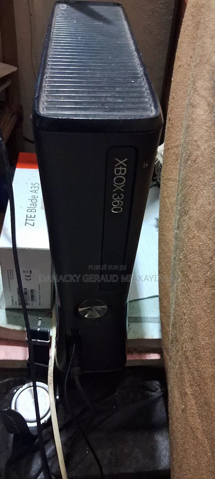 Xbox 360 Avec Jeux Et 2 Manettes