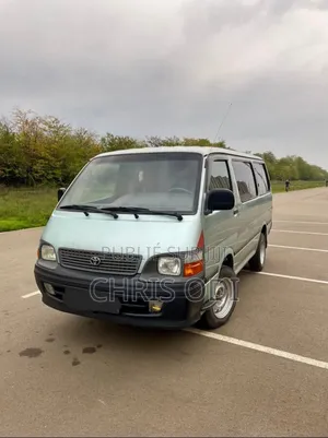 Toyota HiAce 1996 Beige