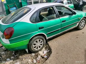 Toyota Corolla Liftback 2002 Vert