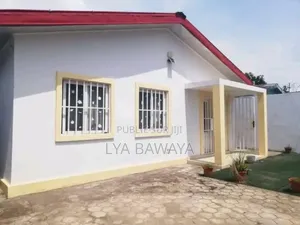 Villa À Vendre Sur Brazzaville Qter : Madibou