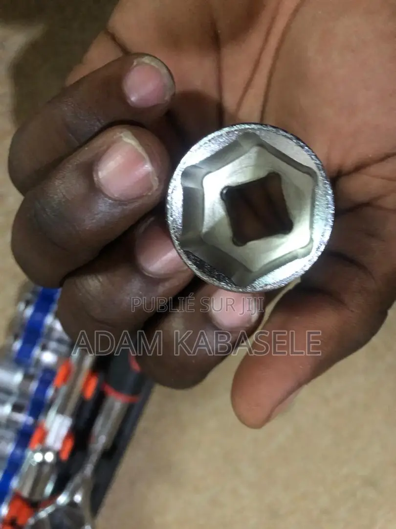 12 Clés De Douilles