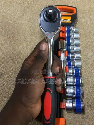 12 Clés De Douilles