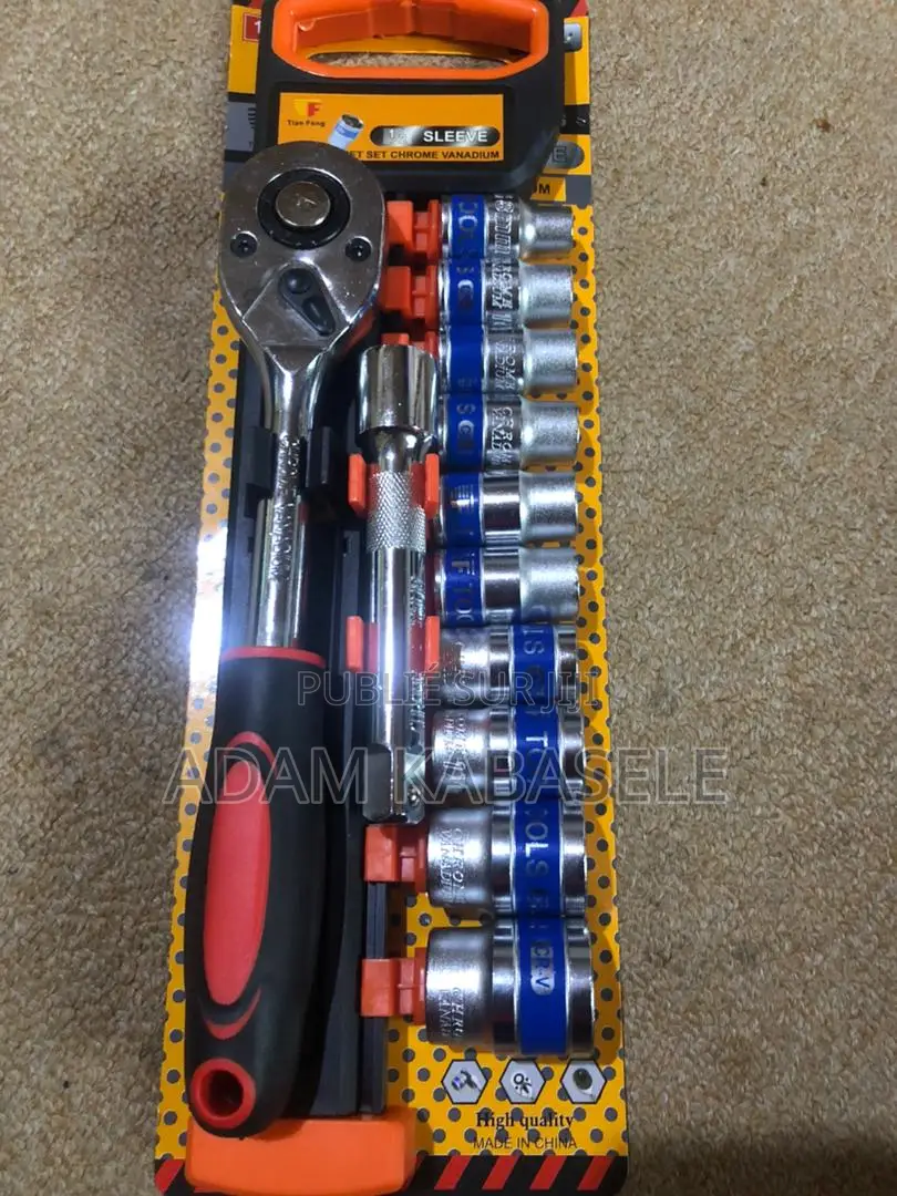 12 Clés De Douilles