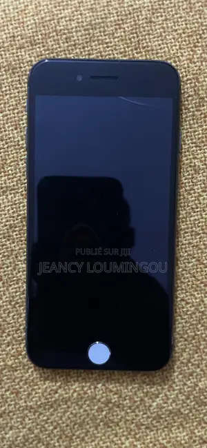 Apple iPhone 8 64 GB Noir