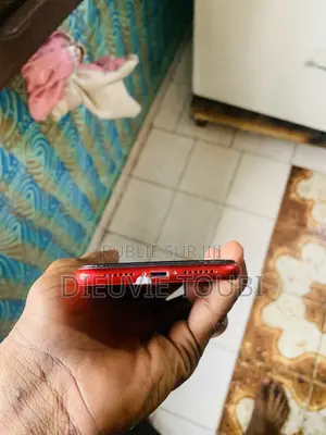 Apple iPhone 11 128 GB Rouge