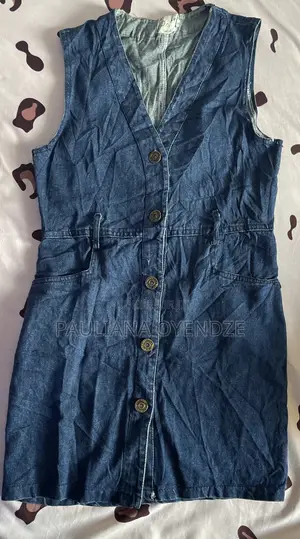 Mini Robe en Jean Issue De Friperie. Taille Xs/S.