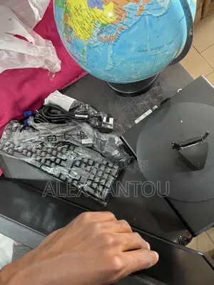 Neuf Ordinateur de bureau HP ProDesk 400 8GB Intel Core i7 SSD 512GB