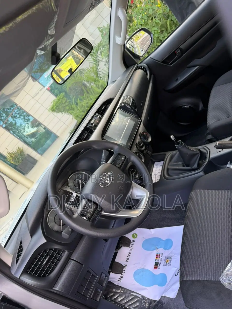 Neuf Toyota Hilux 2025 Gris