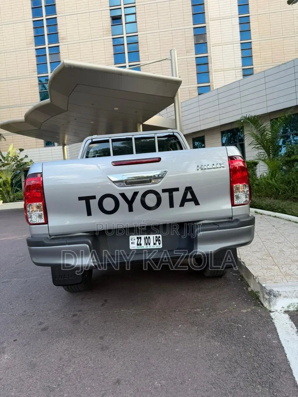 Neuf Toyota Hilux 2025 Gris