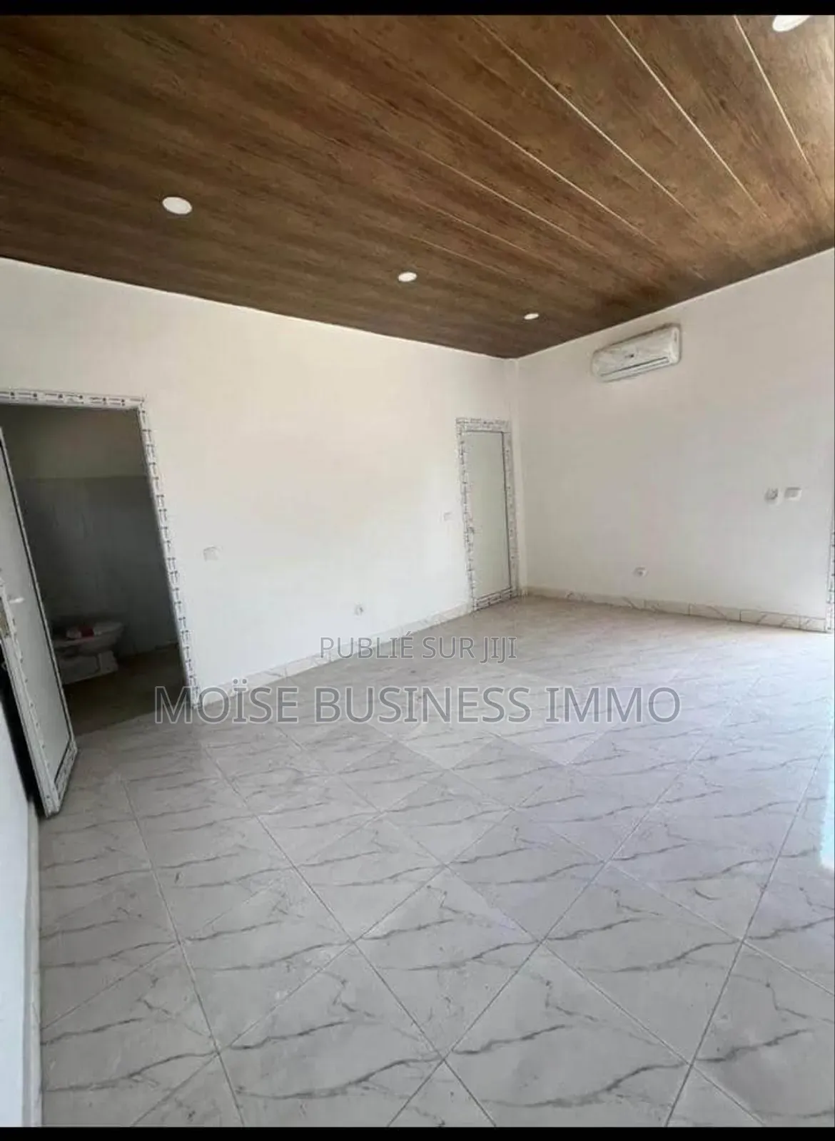 1chbre Studio dans Moïse Business &, Lumumba à Louer
