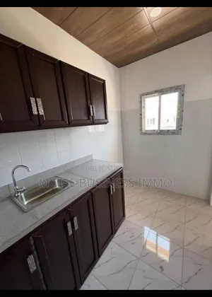 1chbre Studio dans Moïse Business &, Lumumba à Louer