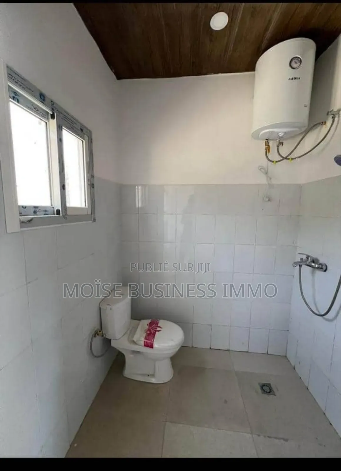 1chbre Studio dans Moïse Business &, Lumumba à Louer