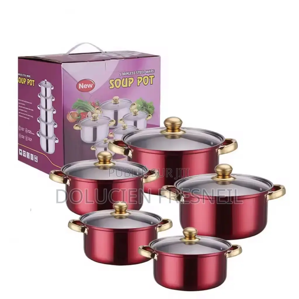 5 Assiettes De Table Neuf Dans Son Carton