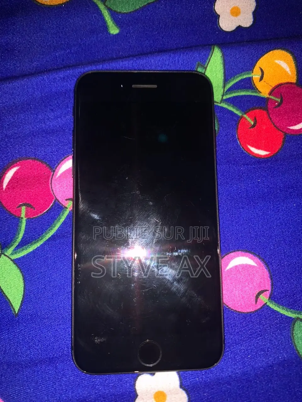 Nouveau Apple iPhone 8 64 GB Black