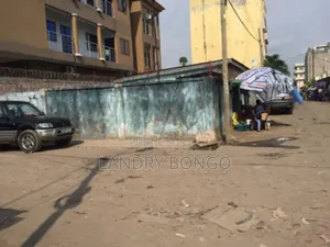 Vente d'Un Terrain 10/20