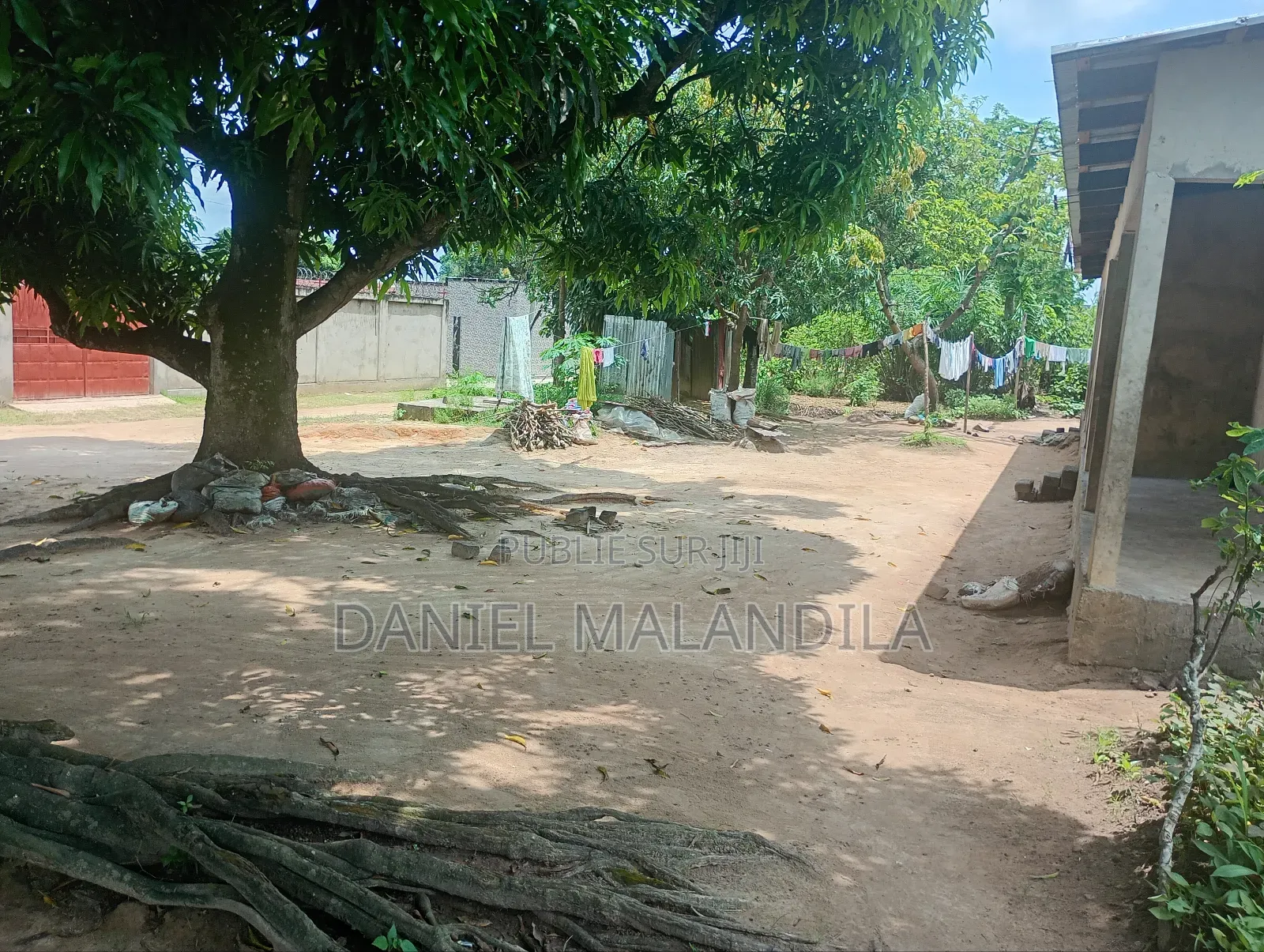 1 Parcelle À Vendre, Visites Gratuites