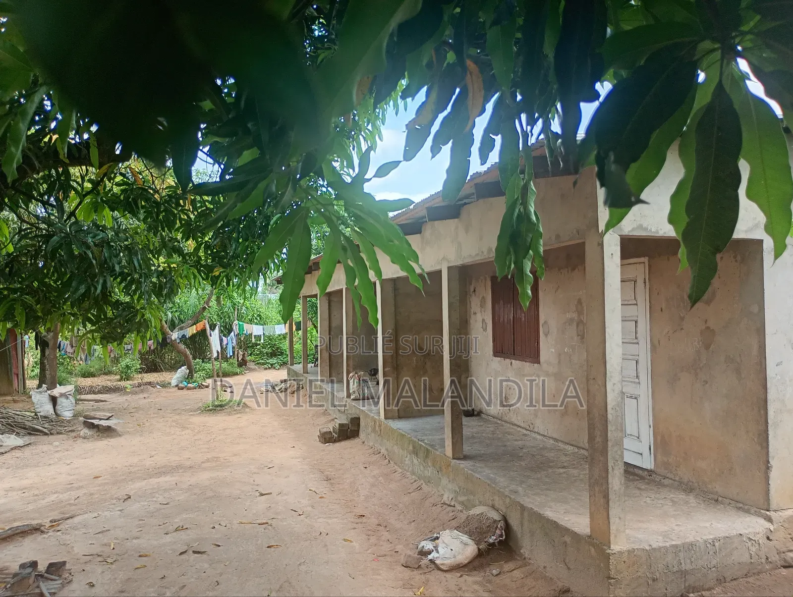 1 Parcelle À Vendre, Visites Gratuites