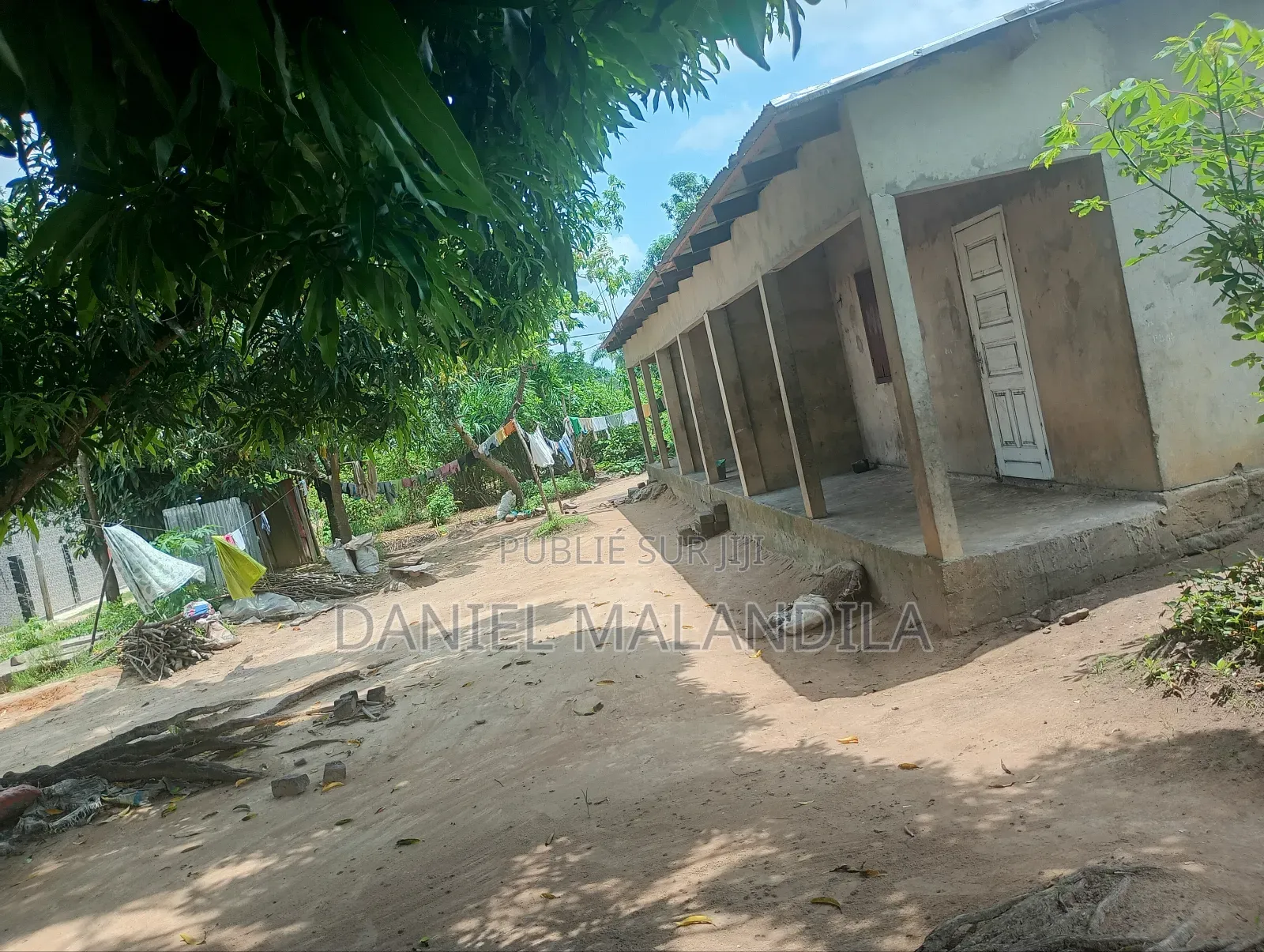 1 Parcelle À Vendre, Visites Gratuites