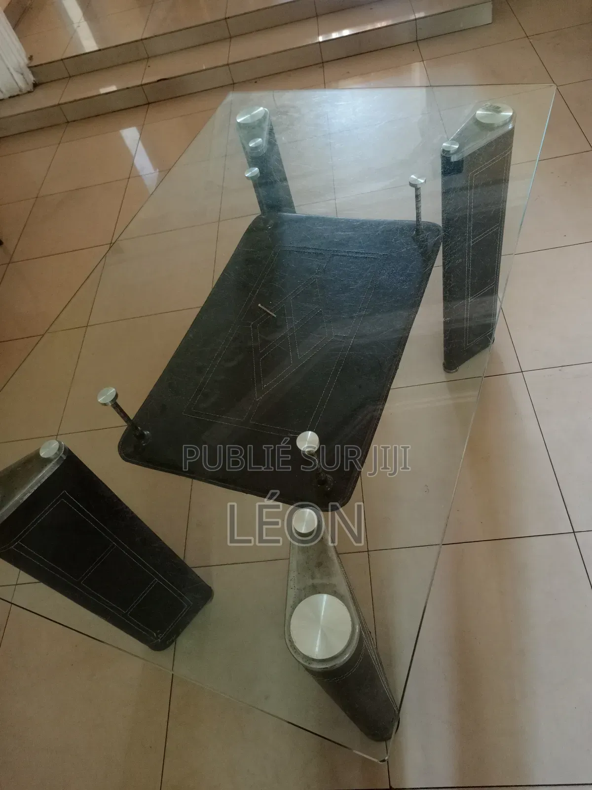 Table À Manger 4 Places Sans Chaise